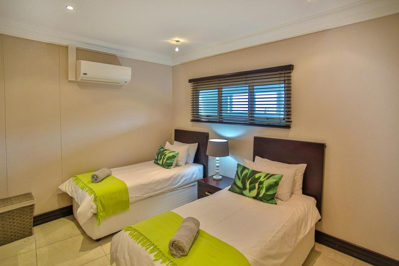 504 Ballito Manor View-Luxury Home On The Main Beach Exteriör bild